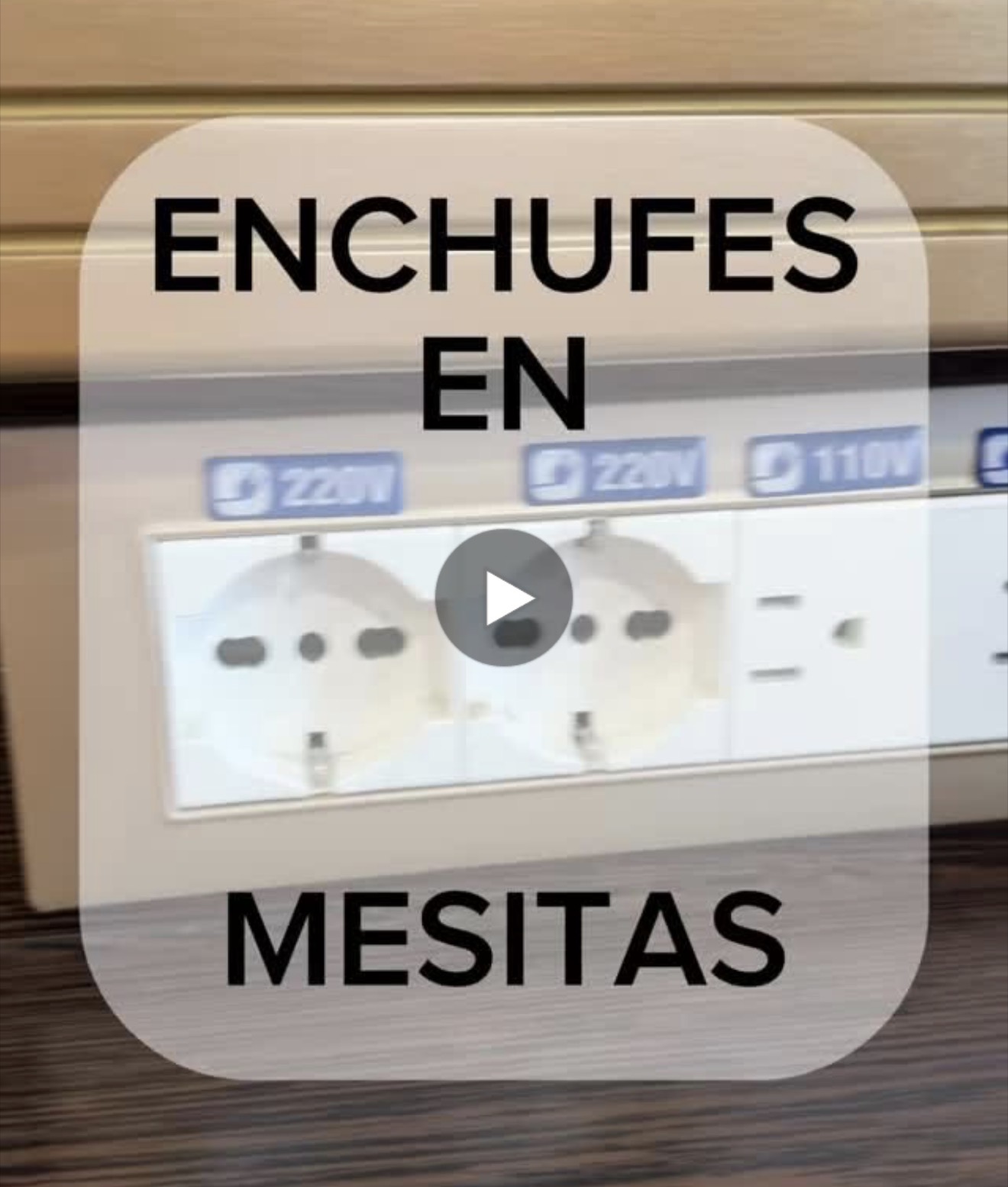 Enchufes en mesitas de noche de cruceros